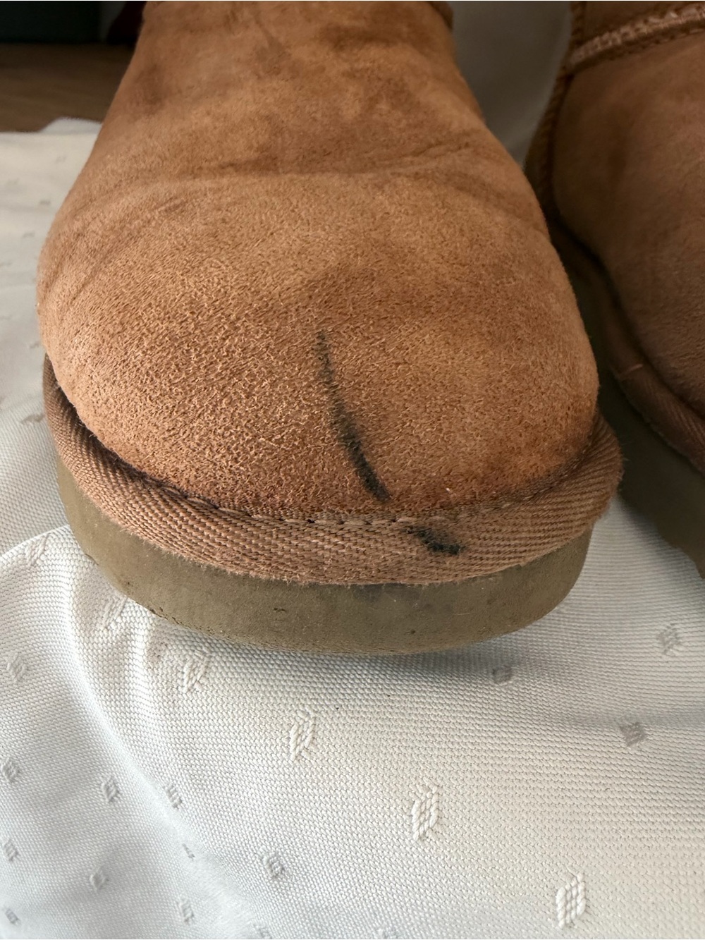UGG size 10 woman’s Chestnut Suede Bow-Back Shearling Boot - Picture 5 of 9